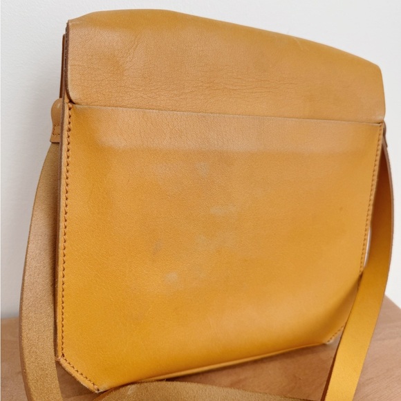 Madewell Brisbane Crossbody Bag - Picture 9 of 14